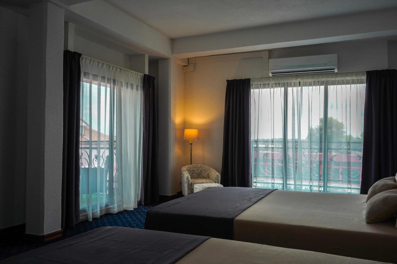 Royal Breeze Paramaribo Bagian luar foto
