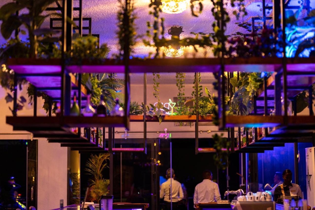 Royal Breeze Paramaribo Bagian luar foto